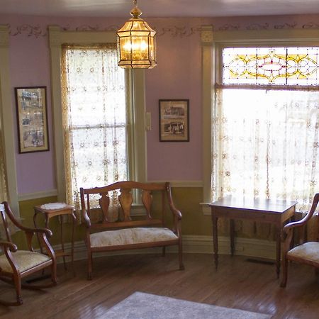 The Cottage House Council Grove Extérieur photo